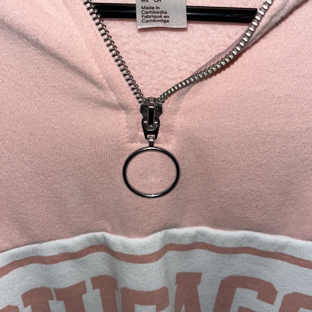 H&M CHICAGO PINK WHITE QUARTERZIP SWEATSHIRT SIZE SMALL - Picture 5 of 6